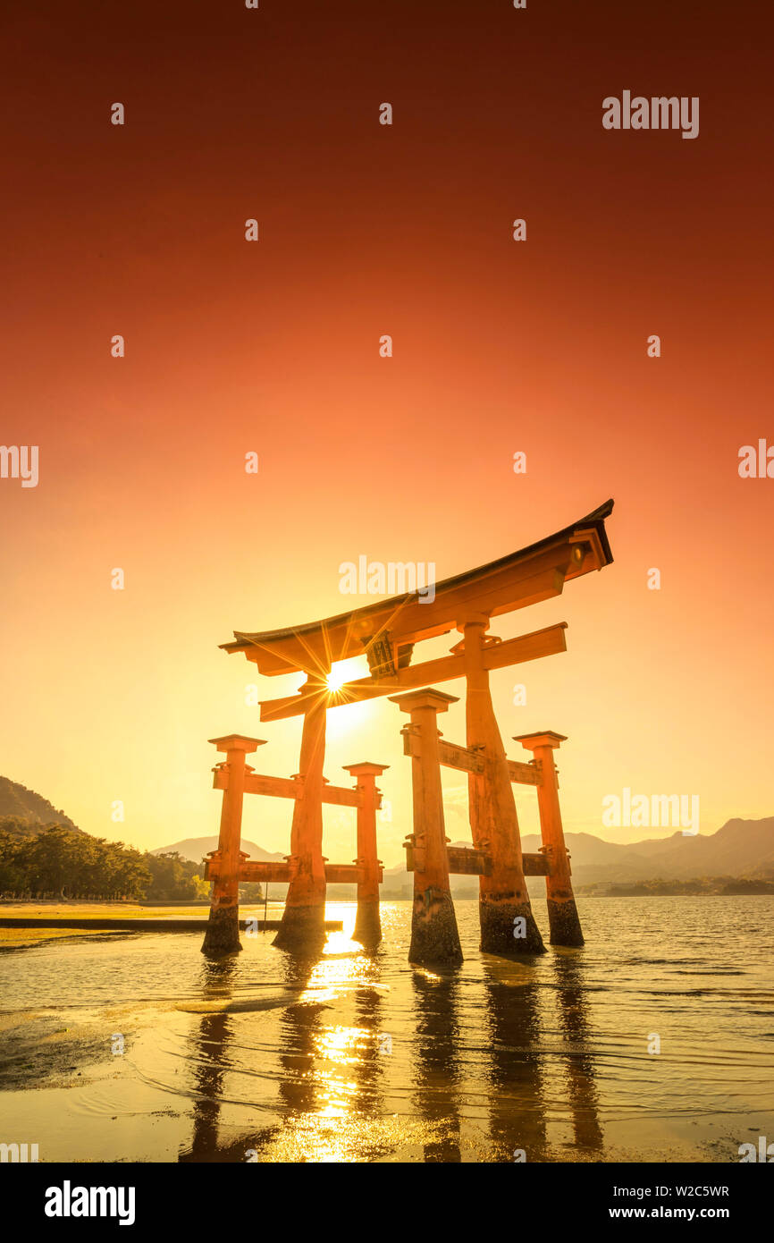 Japan, Hiroshima, Miyajima Island, the Red Torii Gate of Itsukushima-jinja Shinto Shrine Stock Photo