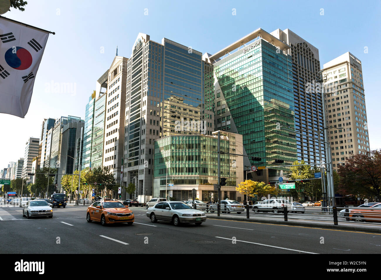 Architecture in the modern financial district of Gangnam-gu, Seoul, South Korea Stock Photo