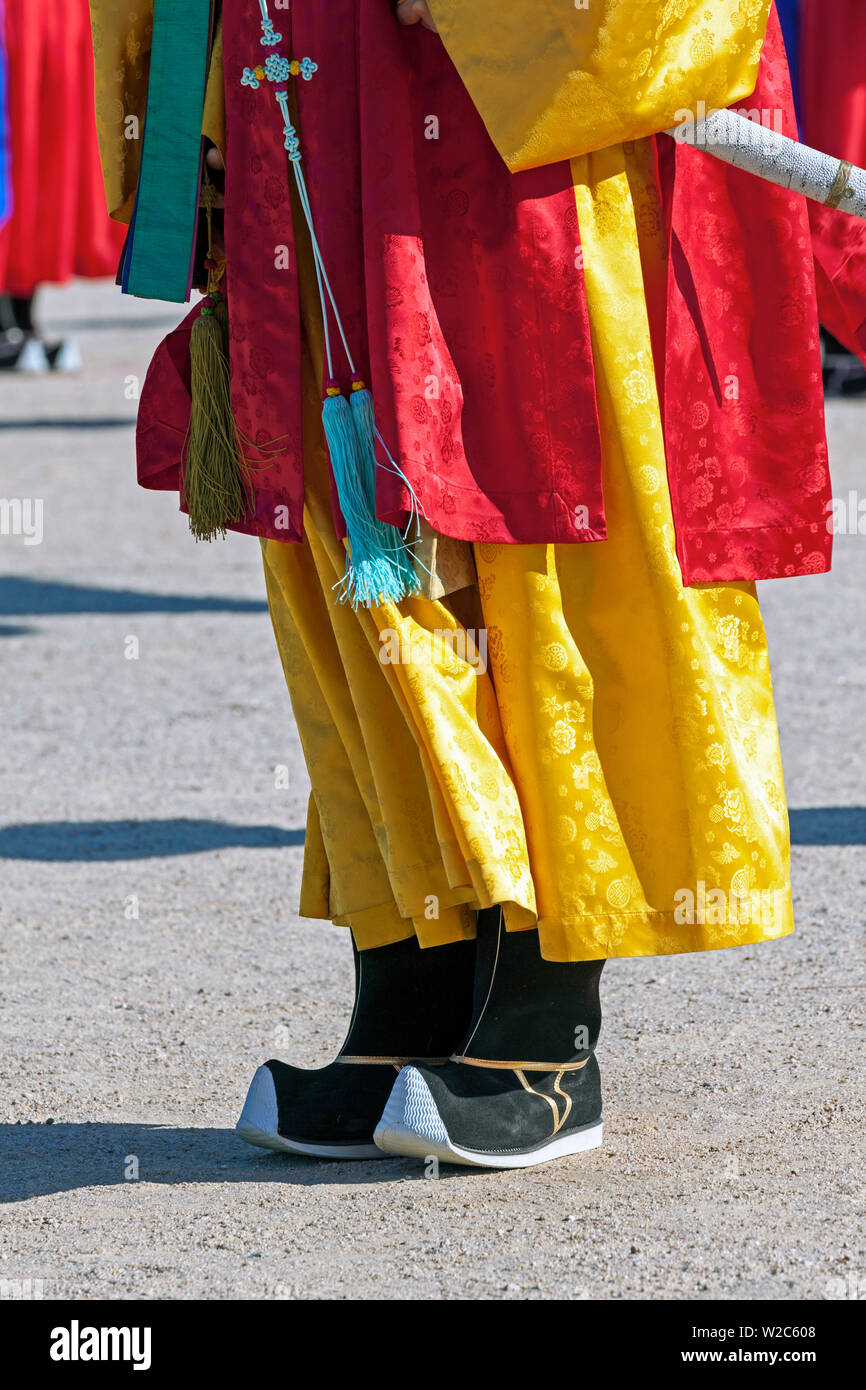 Changing of the guards ceremony, Gyeongbokgung Palace, Palace of Shining Happiness, Seoul, South Korea Stock Photo