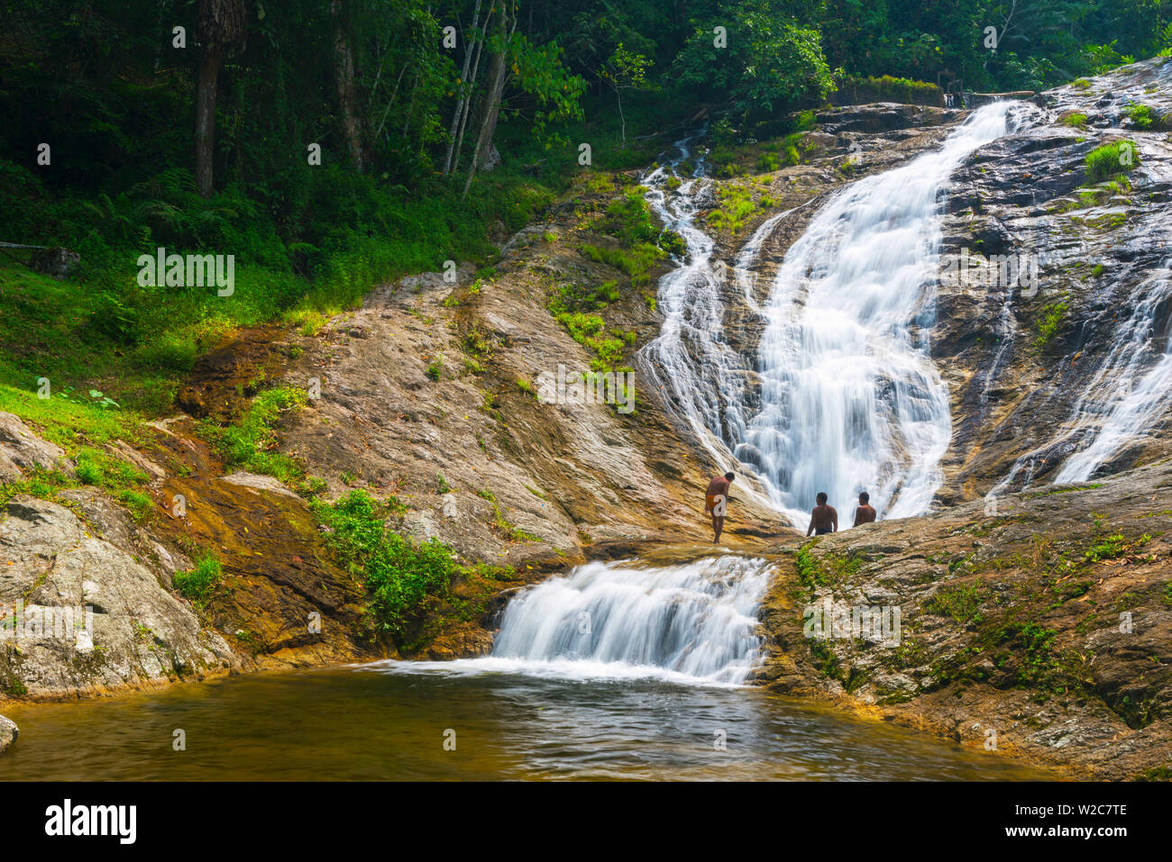 Malaysia, Perak, Batang Padang, Tapah, Lata Iskandar Waterfalls, tourists bathing Stock Photo