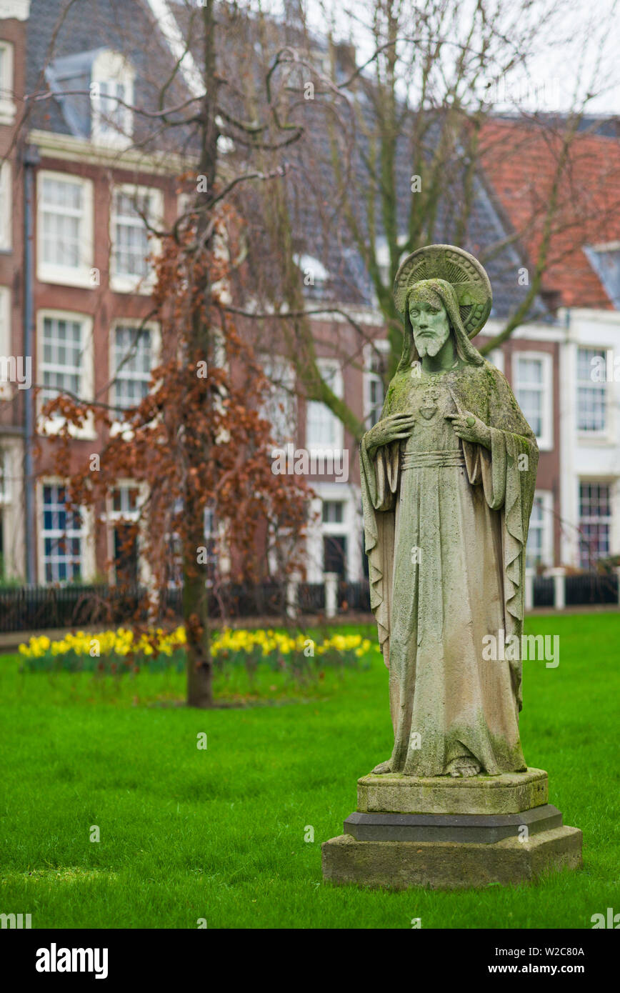 Netherlands, Amsterdam, Begijnhof Convent, courtyard Stock Photo