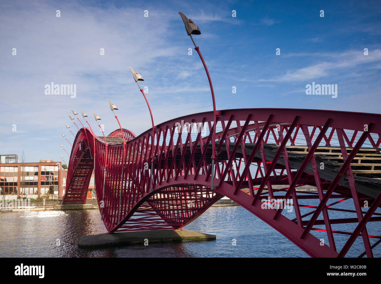 Netherlands, Amsterdam, Eastern Docklands, Spoorweg-bassin with the Pythonbrug-Python Bridge Stock Photo