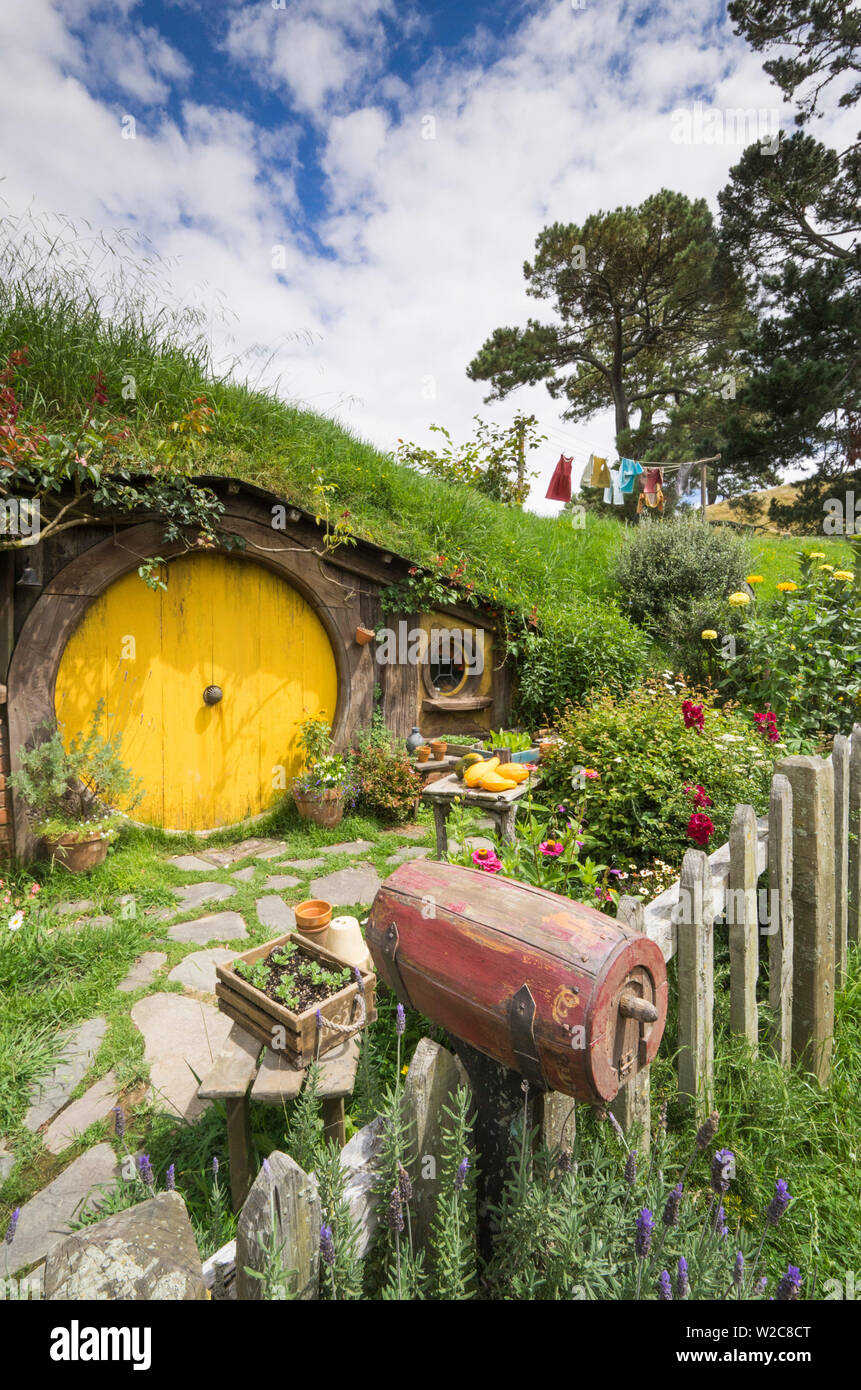 New Zealand, North Island, Matamata, Hobbiton Movie Set, Hobbit house Stock Photo