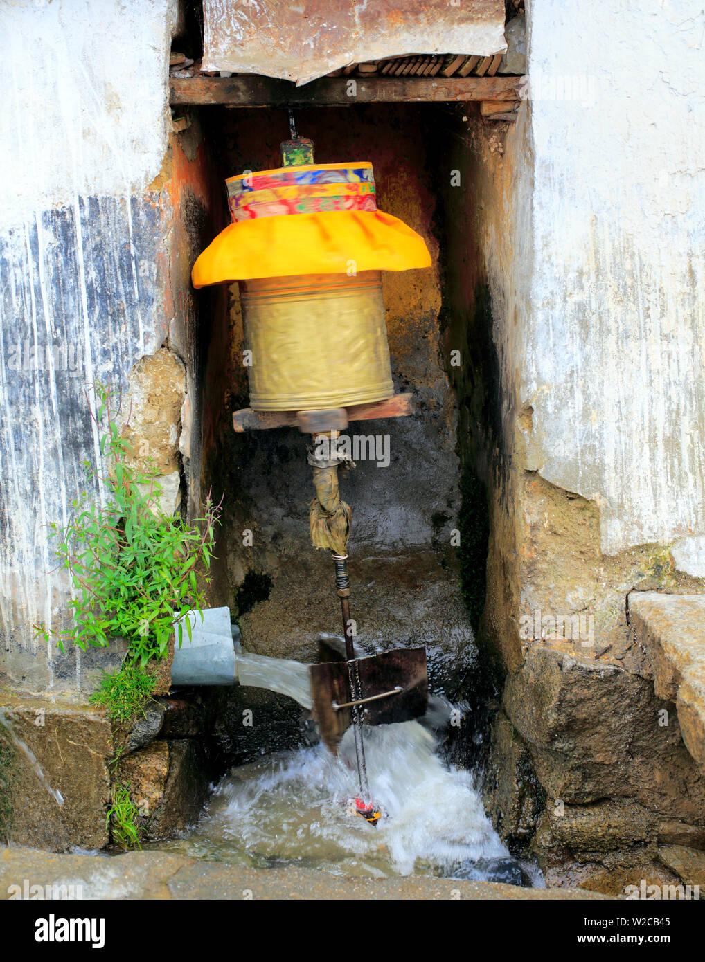 Prayer wheel moved by water, Drepung monastery, Mount Gephel, Lhasa Prefecture, Tibet, China Stock Photo