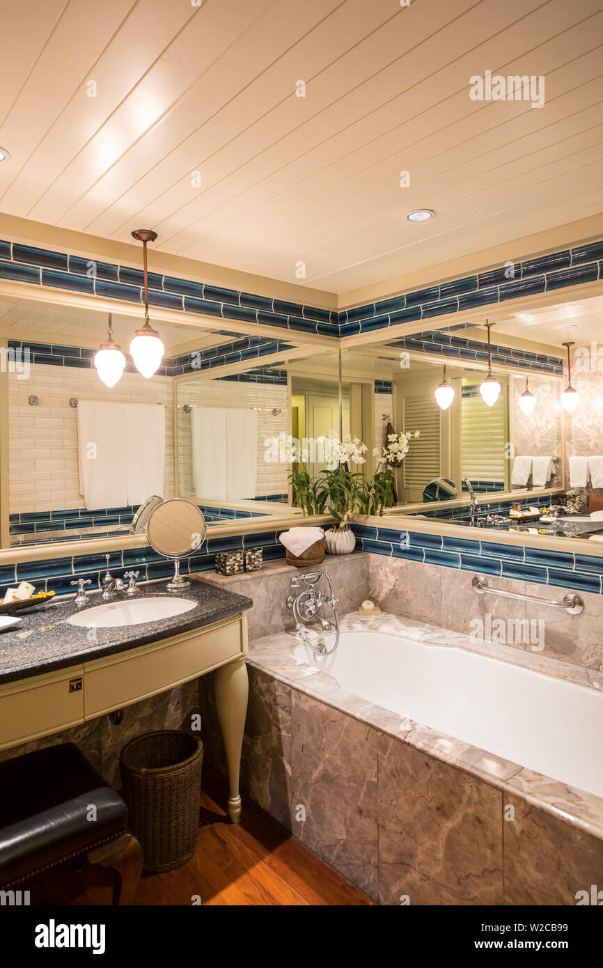 Bathroom in the Mandarin Oriental hotel, Riverside, Bangkok, Thailand