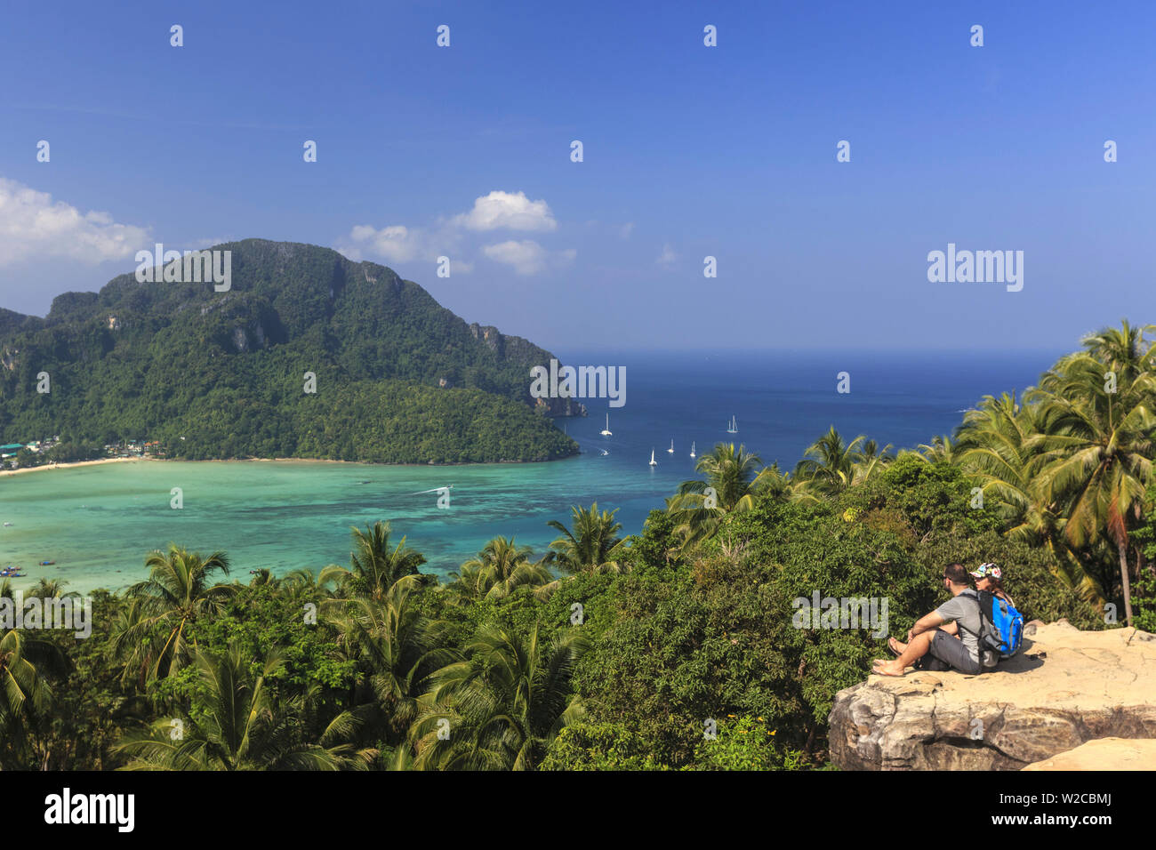 Thailand, Krabi Province, Ko Phi Phi Don Island, View of Ao Ton Sai and Ao Lo Dalam beaches Stock Photo