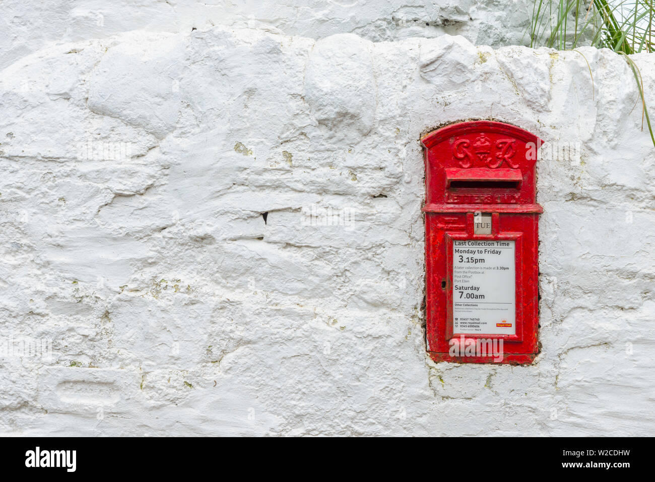 UK, Scotland, Argyll and Bute, Islay, Laphroaig Whisky Distillery, Royal Mail Post Box (George VI) Stock Photo