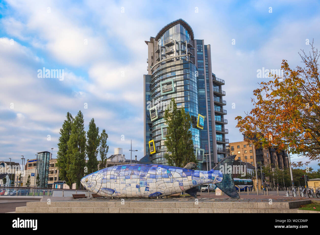 United Kingdom, Northern Ireland, Belfast, The Big Fish sculpture and The Boat building Stock Photo