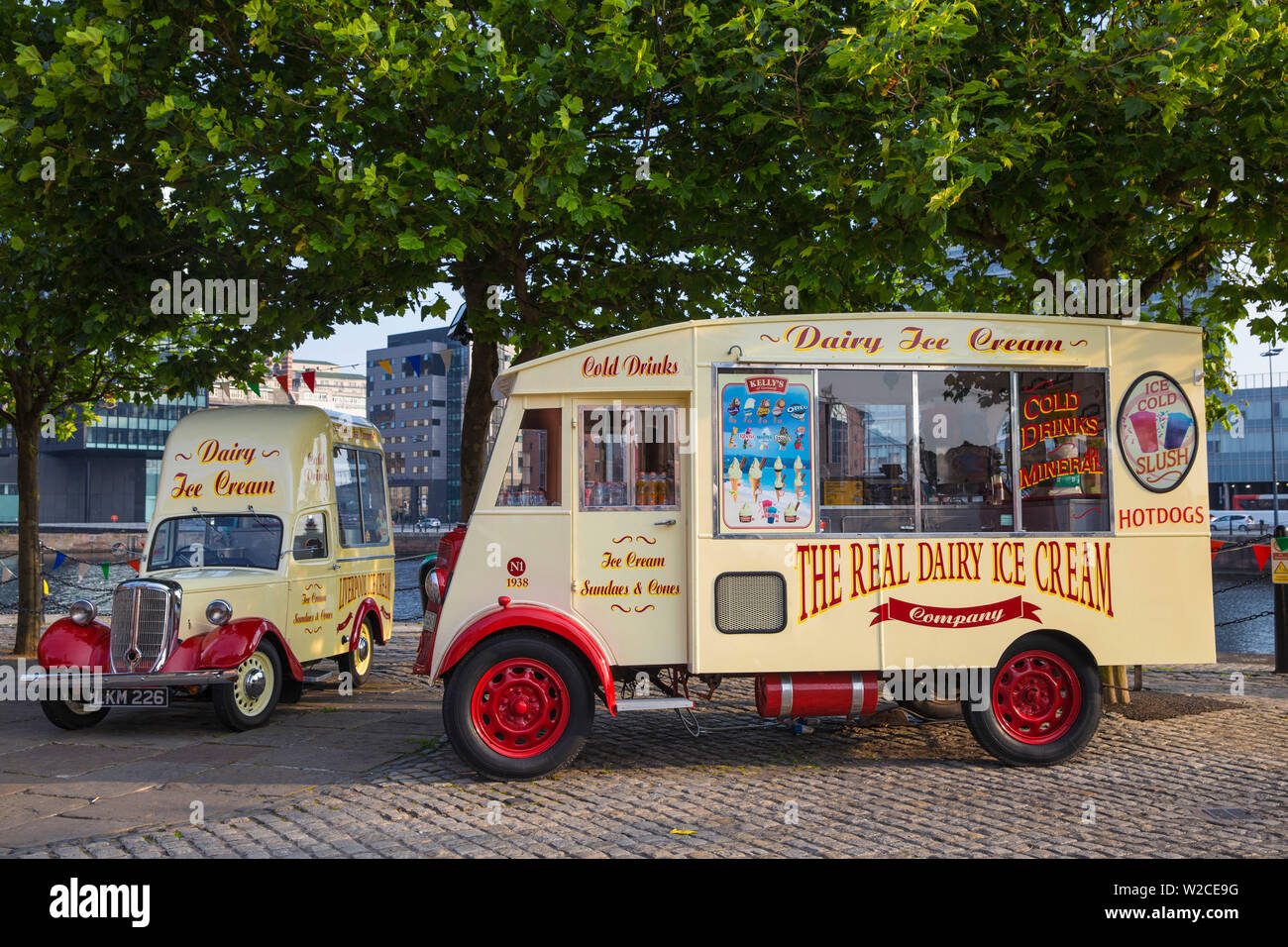 United Kingdom, England, Merseyside, Liverpool, Albert Dock, Vintage Ice Cream van Stock Photo