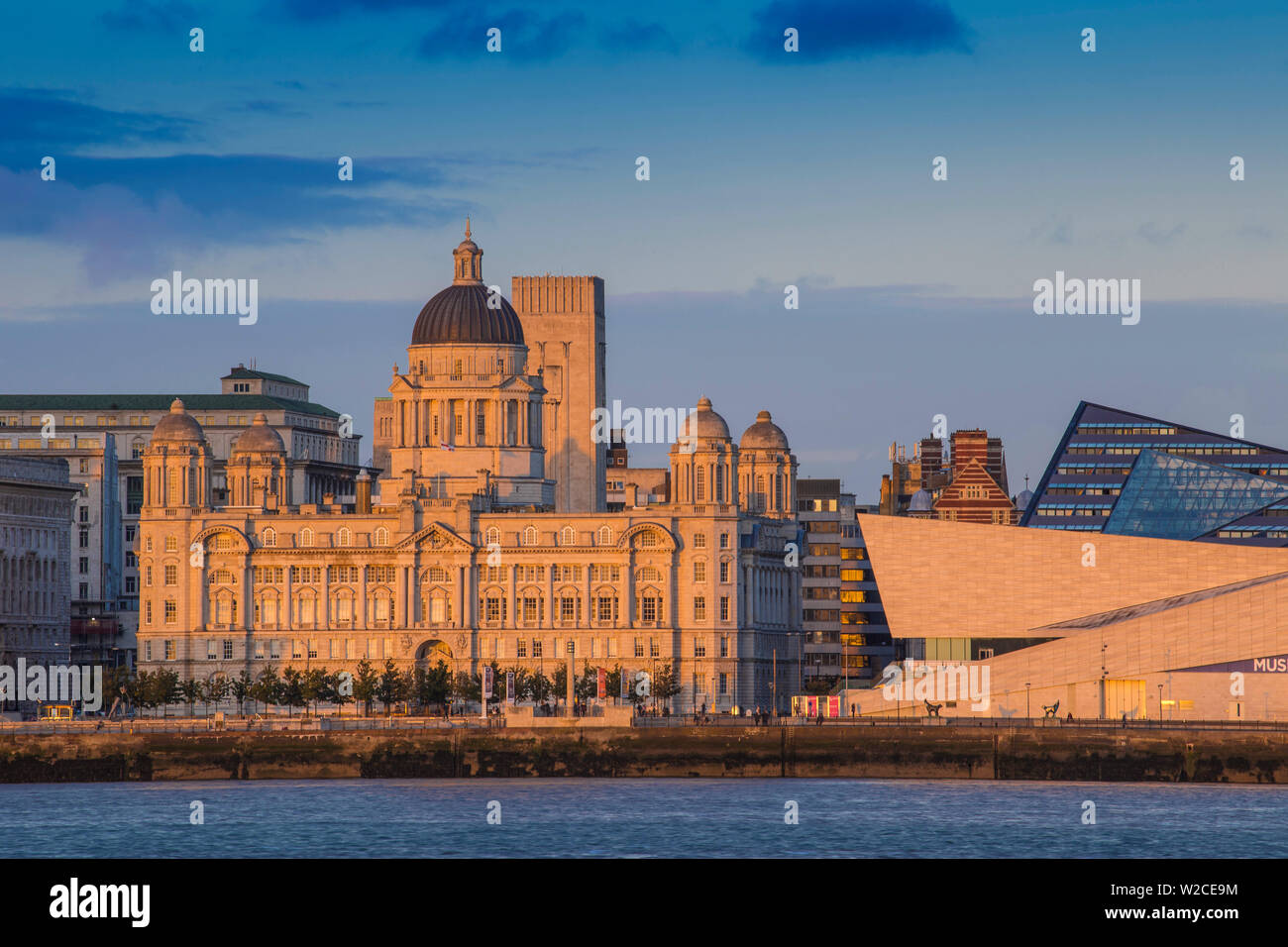 United Kingdom, England, Merseyside, Liverpool, View of The Port of Liverpool Building and the Museum of Liverpool Stock Photo