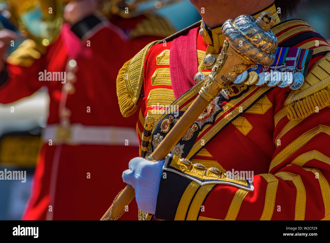 UK, England, London, The Mall, Buckingham Palace, Changing of the Guard Stock Photo