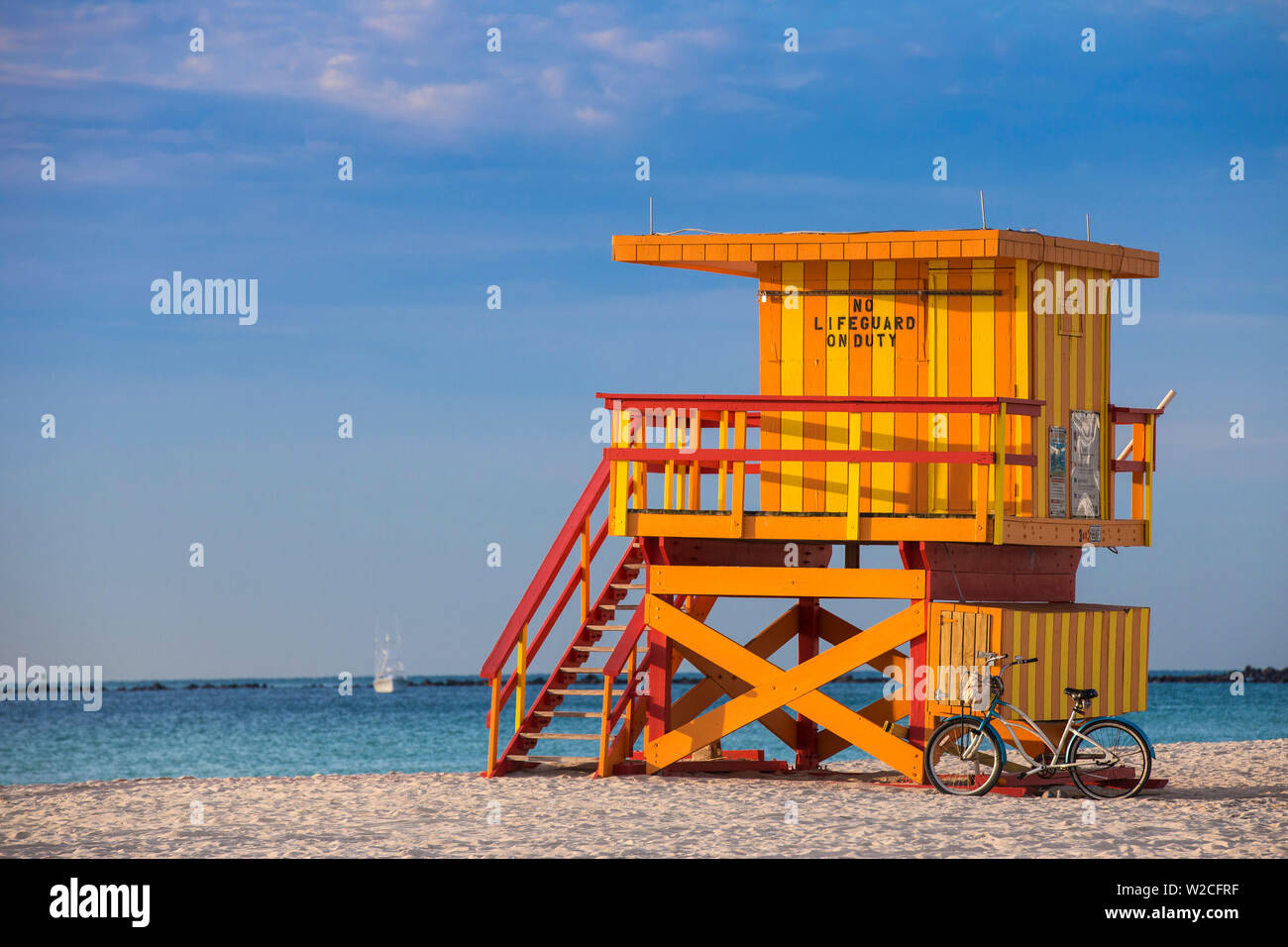 U.S.A, Miami, Miami beach, South Beach, Bike leaning against Life guard beach hut Stock Photo
