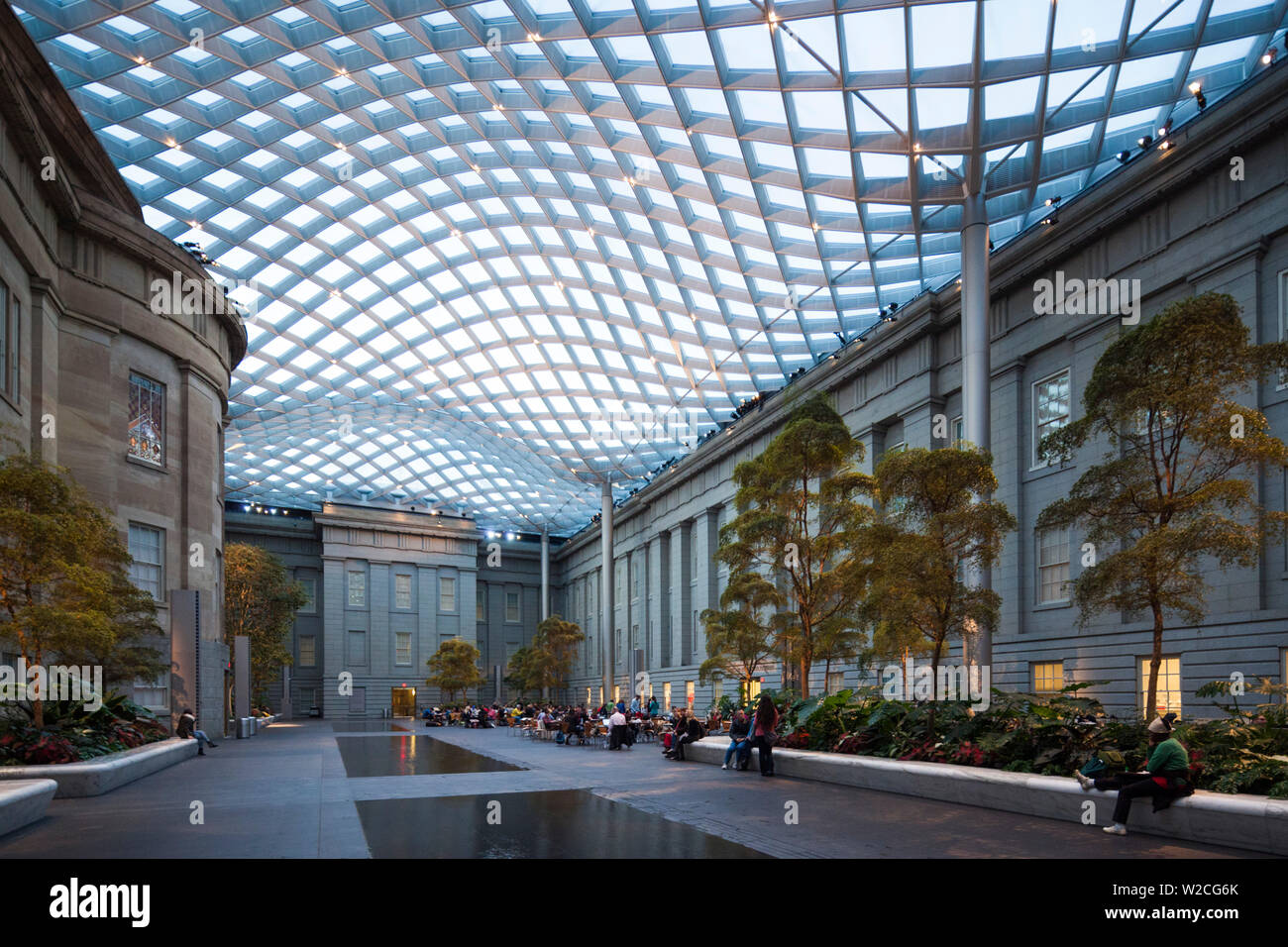 USA, Washington DC, Kogod Courtyard at the National Portrait Gallery Stock Photo