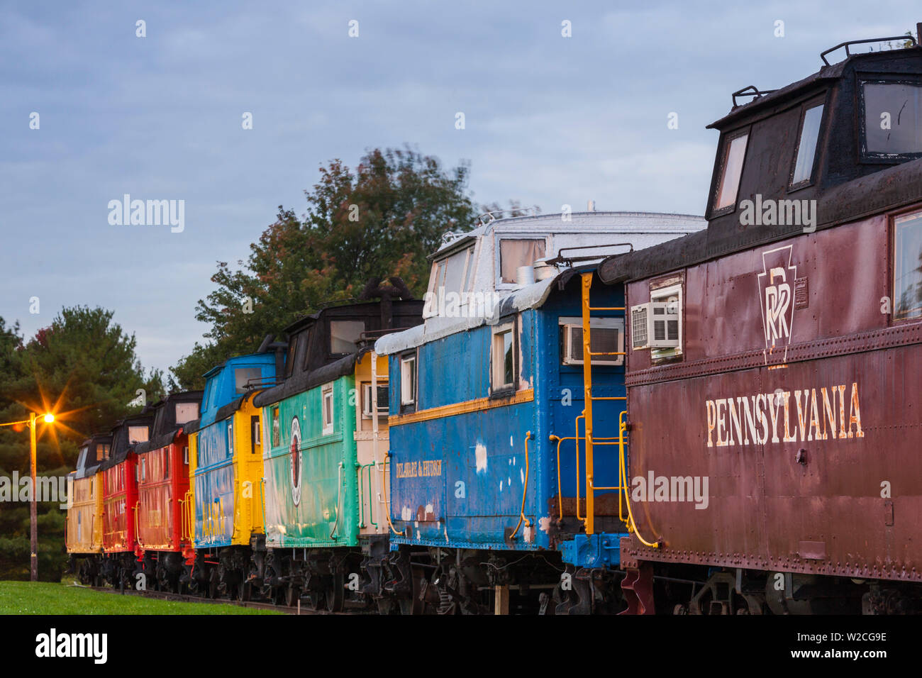 USA, Pennsylvania, Pennsylvania Dutch Country, Ronks, Red Caboose Motel, accomodation in historic caboose railroad cars Stock Photo