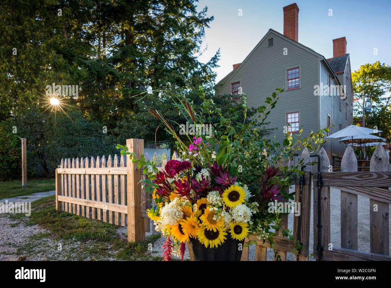 Historic new england hi-res stock photography and images - Alamy