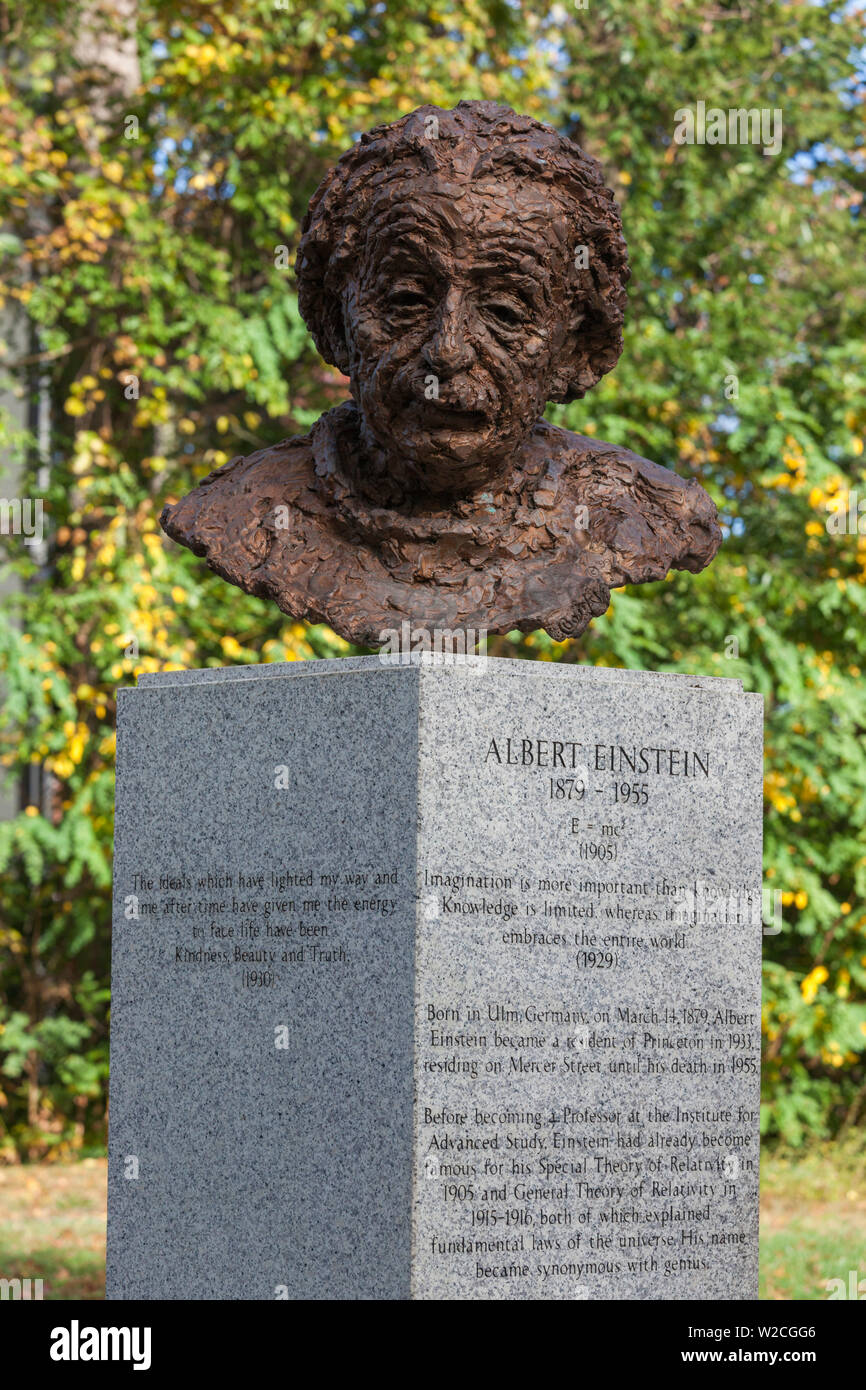 USA, New Jersey, Princeton, Albert Einstein statue Stock Photo