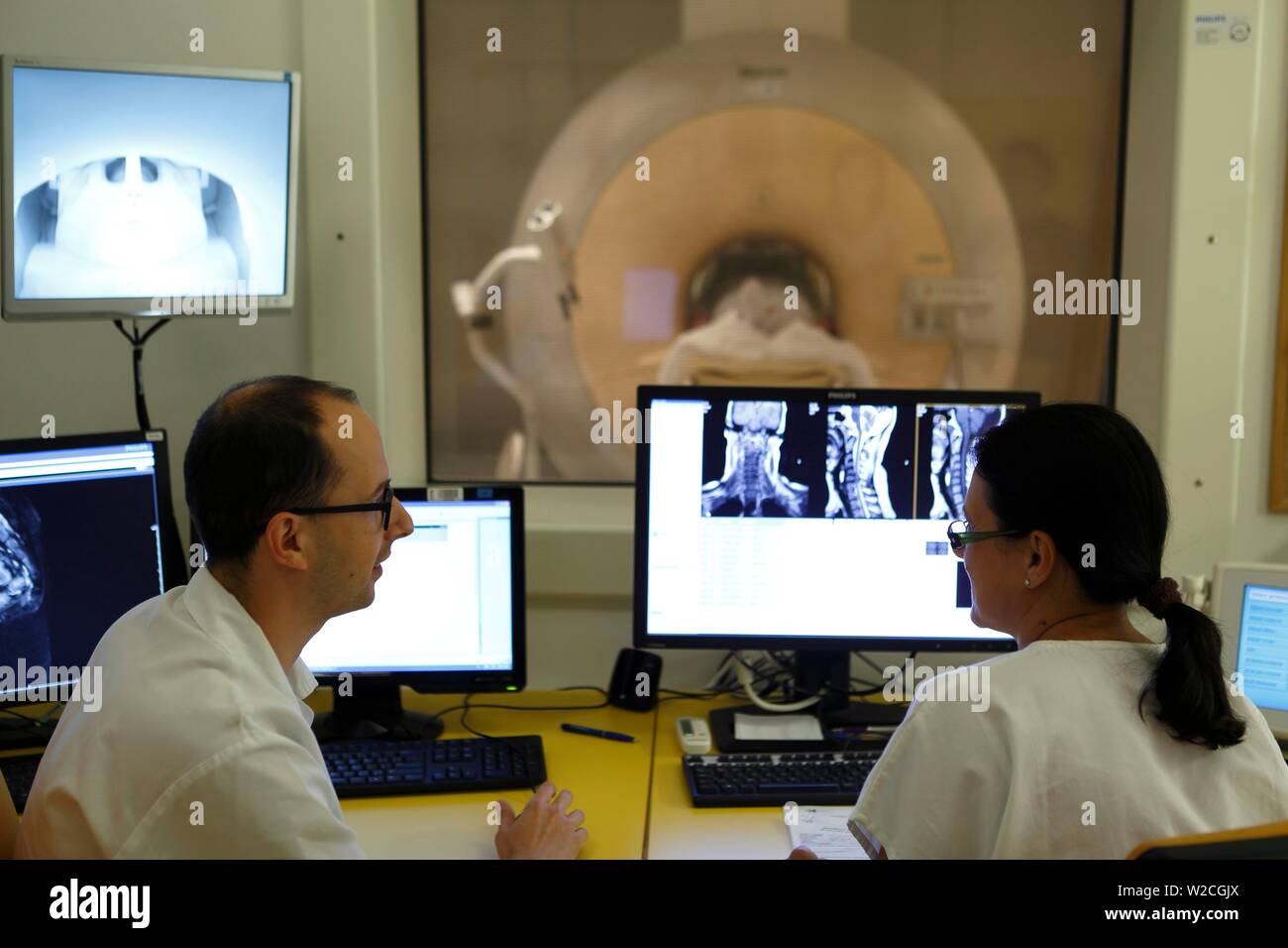 Doctors at RDG Radiology screen examination, Karlovy Vary, Czech Republic Stock Photo