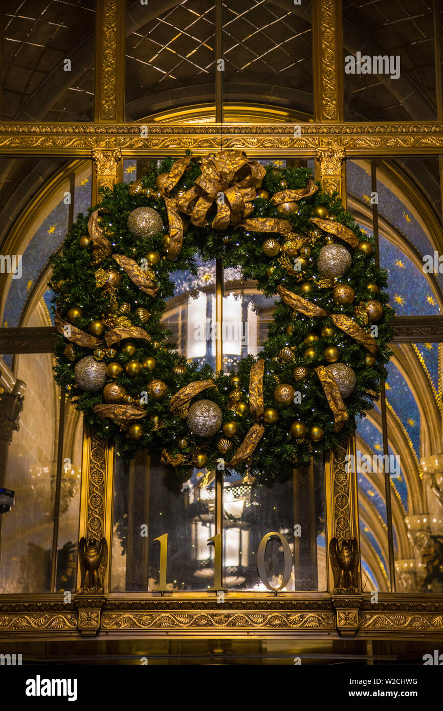 Christmas wreath, Manhattan, New York City, New York, USA, Stock Photo