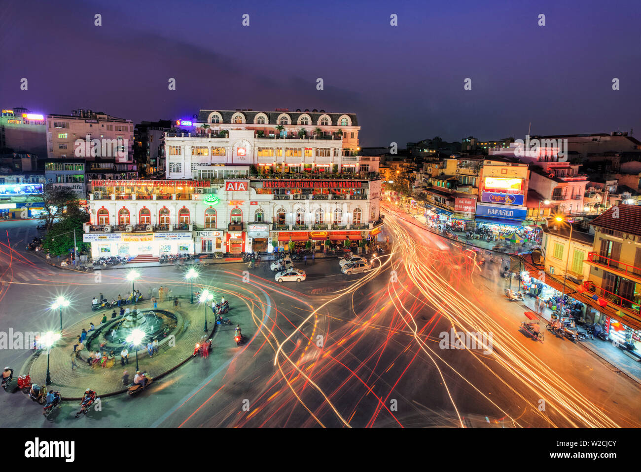 Vietnam, Hanoi, busy intersections in the Old Quarter Stock Photo