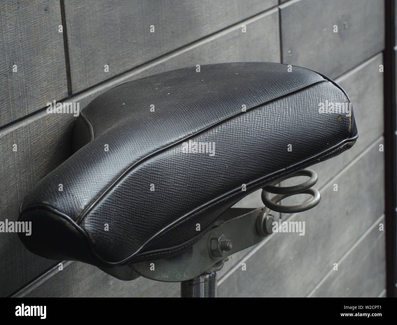 Bicycle seat springs hires stock photography and images Alamy