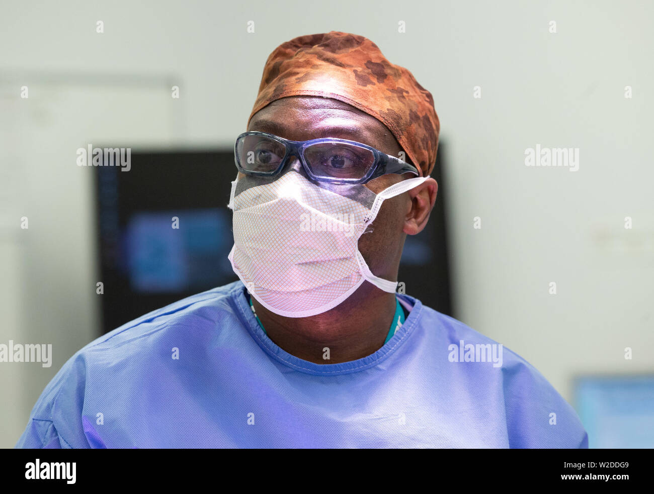 Nhs staff in a hospital theatre hires stock photography and images Alamy
