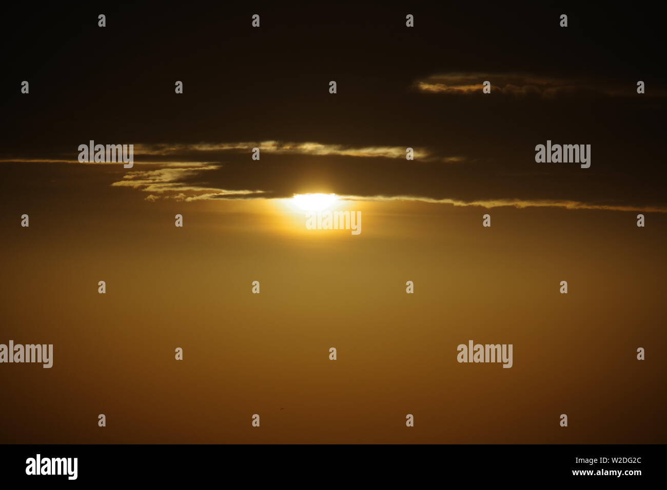 Golden Winters Sunrise with Gloomy Stratus Cloud. Aberdeen, Scotland ...