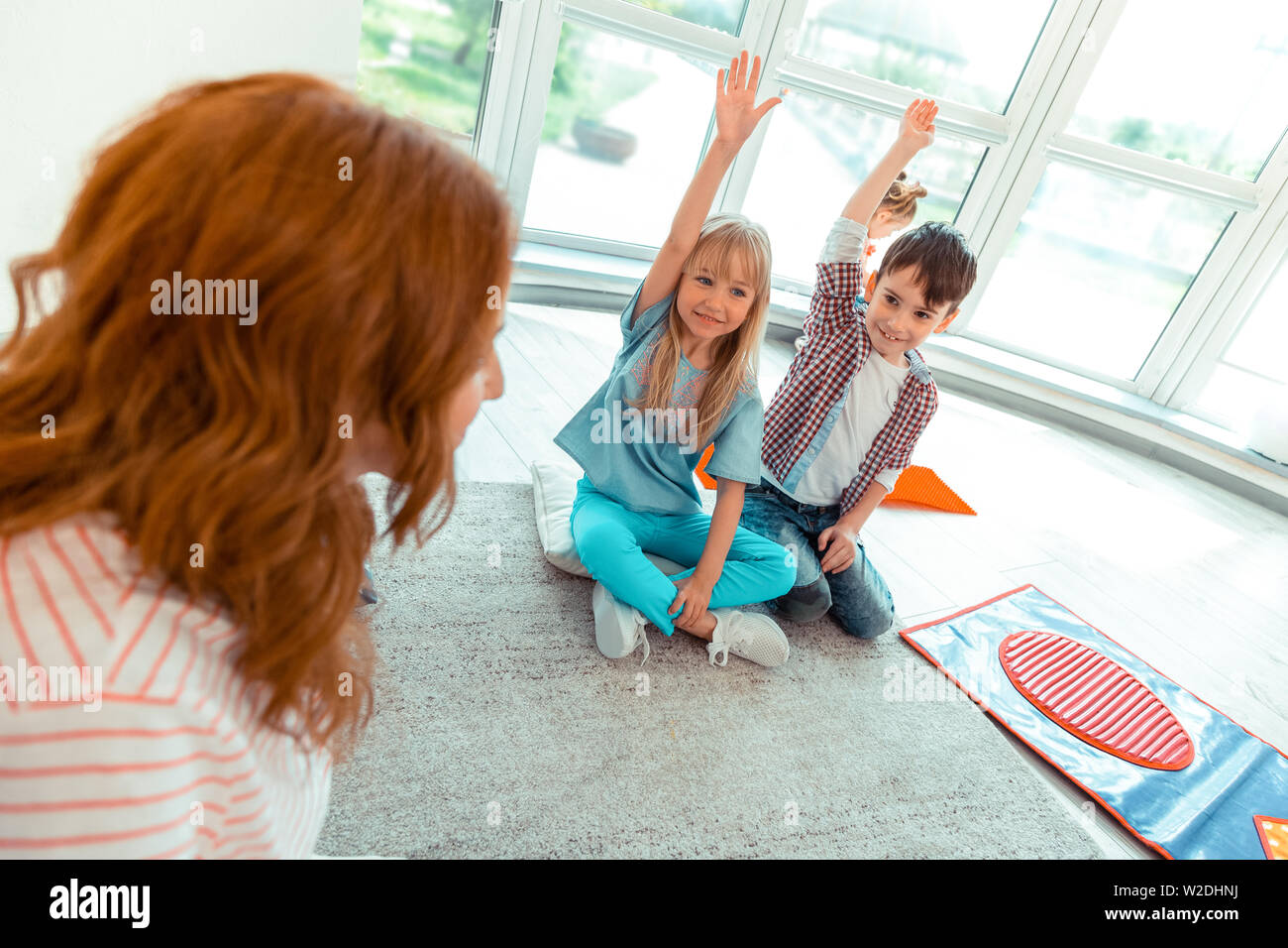 Smart kids hi-res stock photography and images - Alamy