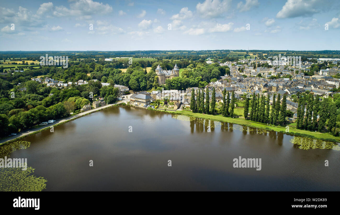 Combourg (Brittany, north-western France): aerial view of the “Lac tranquille” lake, the town and the castle Stock Photo