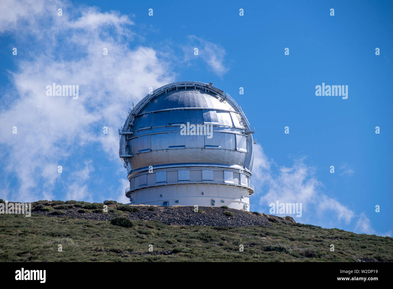 Gran Telescopio Canarias, Astronomical Telescope at Roque de los Muchachos  Observatory, La Palma Island, Canaries, Spain Stock Photo - Alamy
