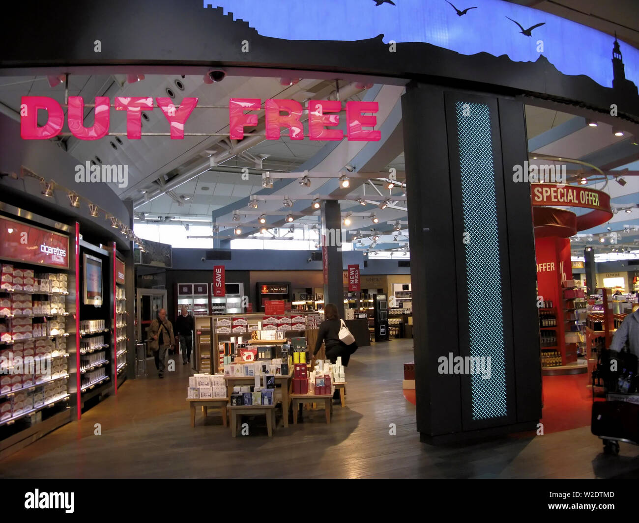 Duty Free Area, Ataturk International Airport, Istanbul, Turkey Stock Photo Alamy