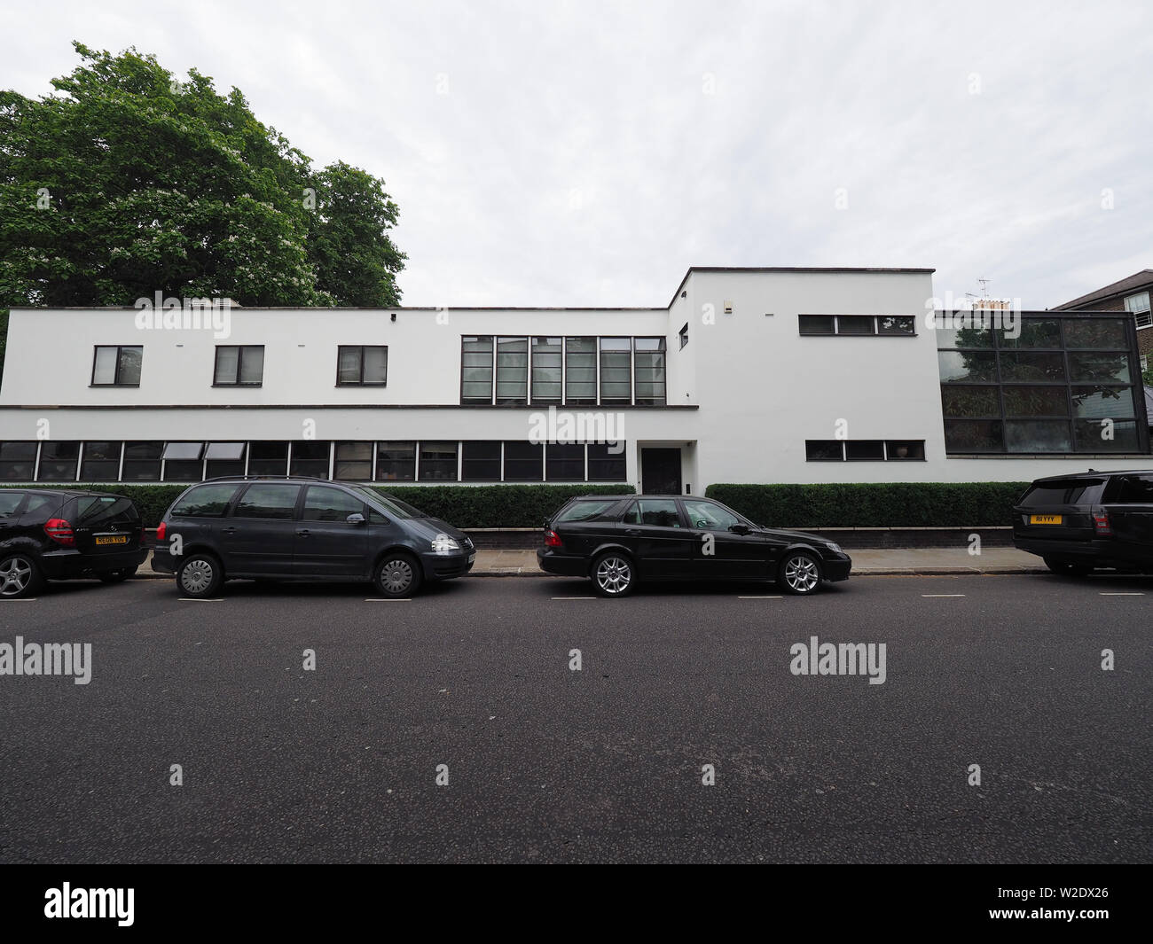 LONDON, UK - CIRCA JUNE 2019: Cohen House in Old Church Street Chelsea designed in 1935 by Erich Mendelsohn and Serge Chermayeff Stock Photo