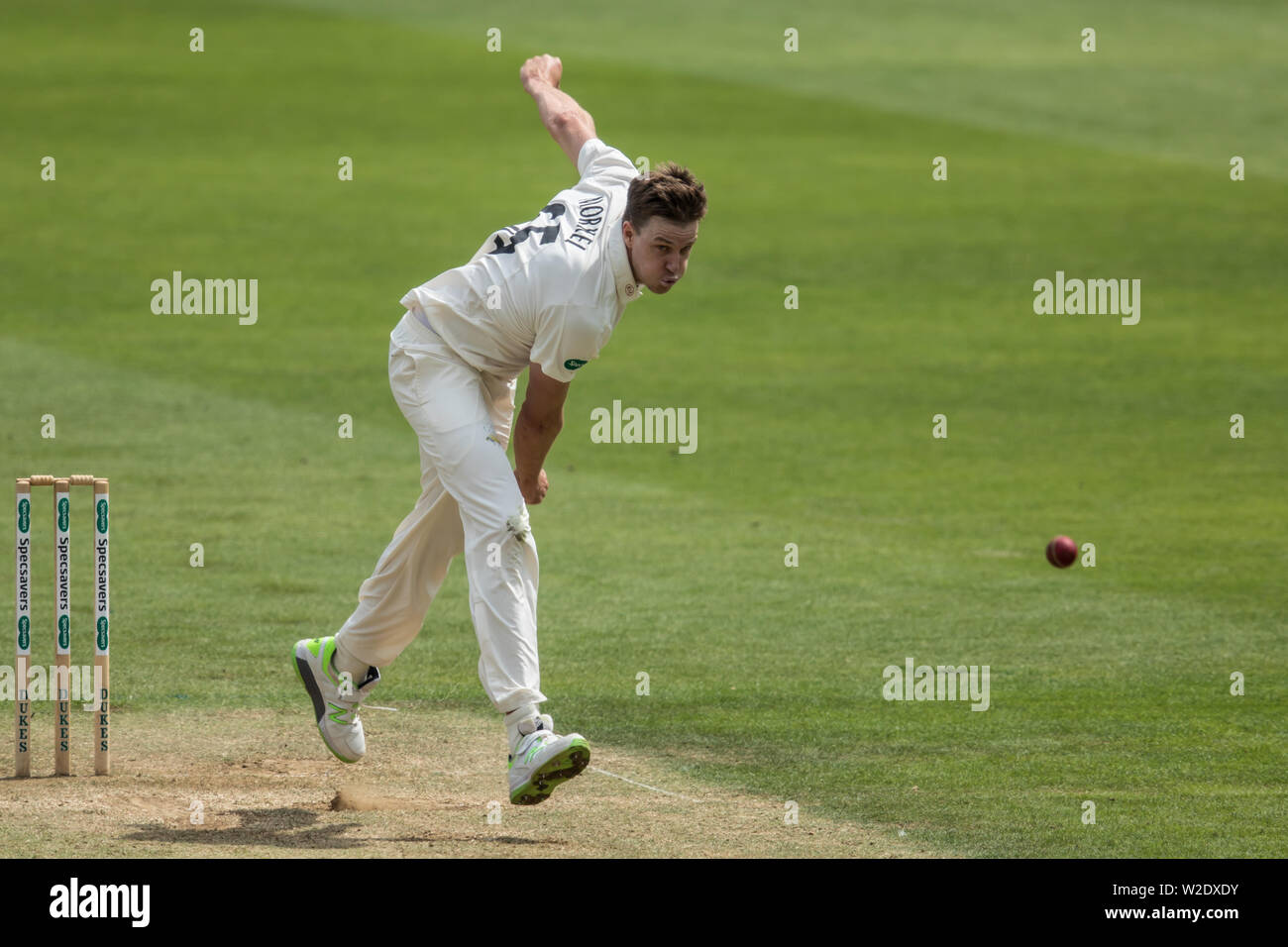 London, UK. 8th July, 2019. Morne Morkel bowling for Surrey against Kent on day two of the Specsavers County Championship game at the Oval. Credit: David Rowe/Alamy Live News Stock Photo