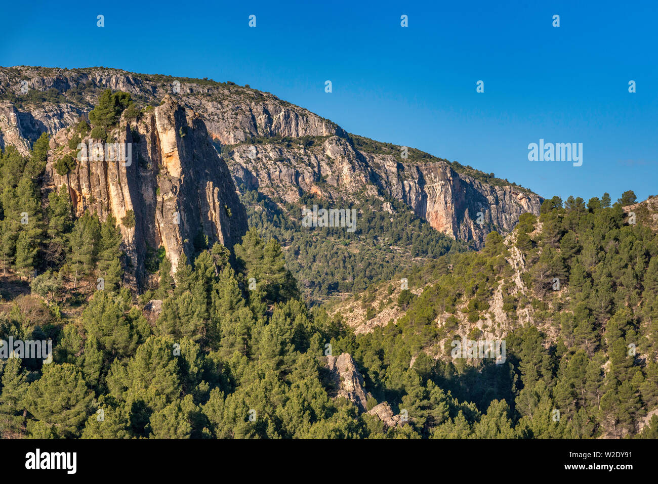 Iberian Cordillera mountain range near Castellote, Maestrat (Maestrazgo) region, Teruel province, Aragon, Spain Stock Photo