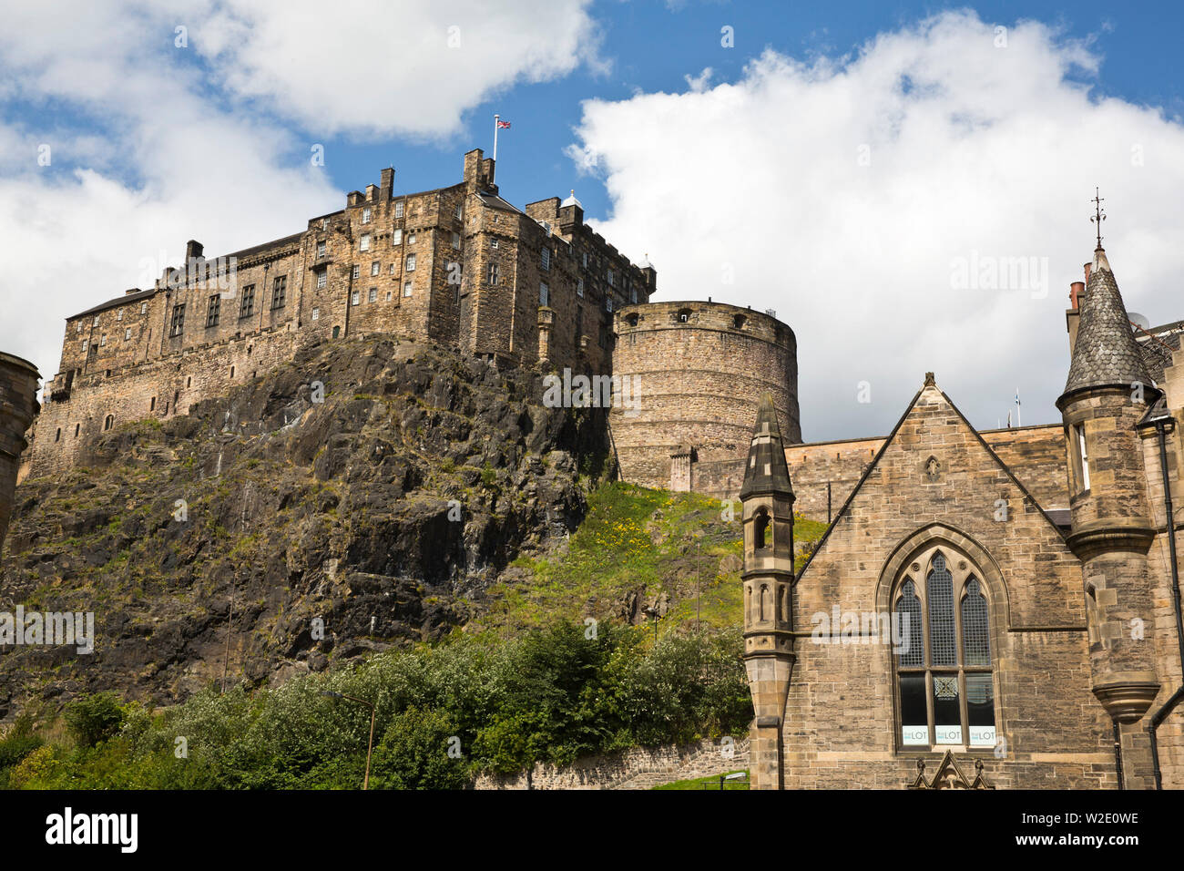 Half moon battery edinburgh castle hi-res stock photography and images ...