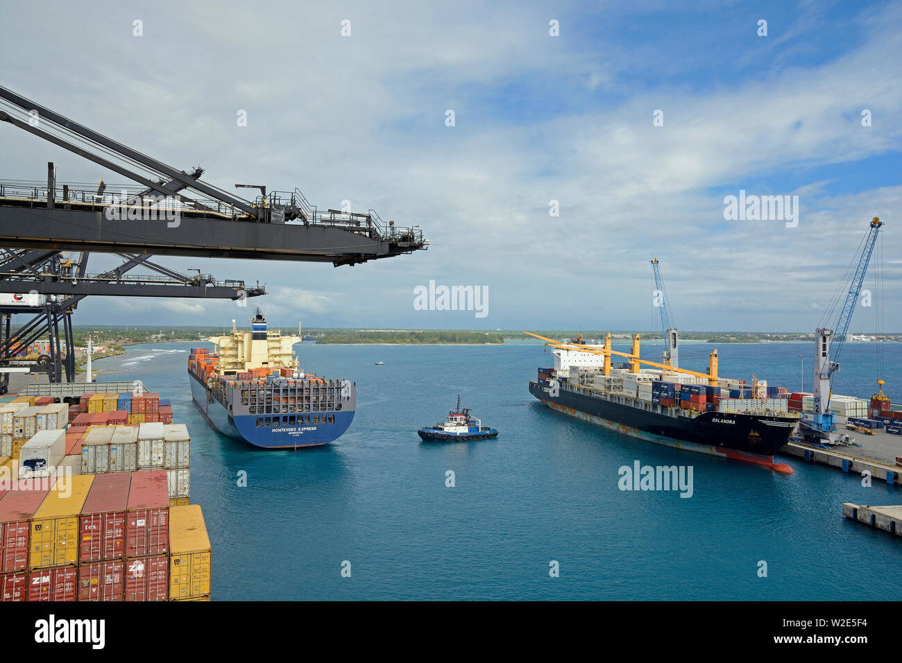 Shipping ports dominican republic hires stock photography and images