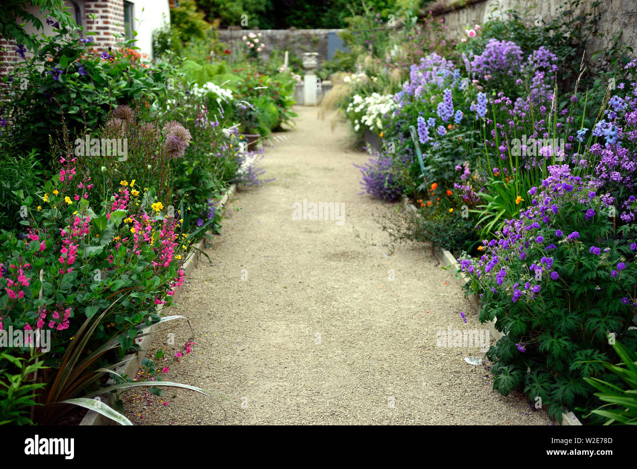 The Dillon Garden, Helen Dillon, Plantswoman,Dun Mhuire,Seafield Ave