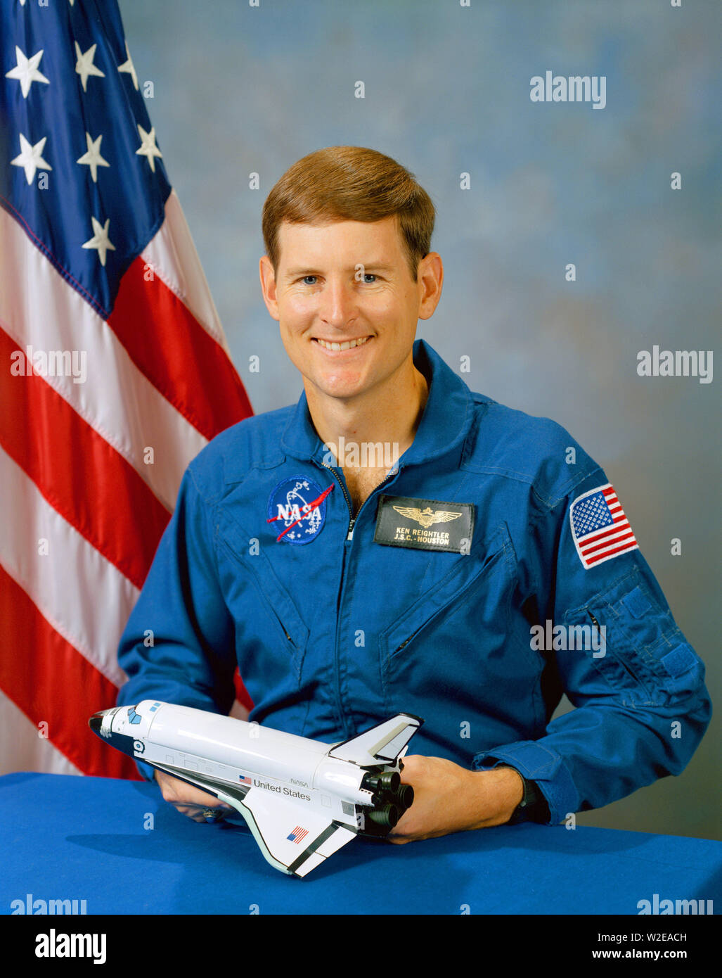 Official portrait of 1987 astronaut candidate S. Reightler, Jr