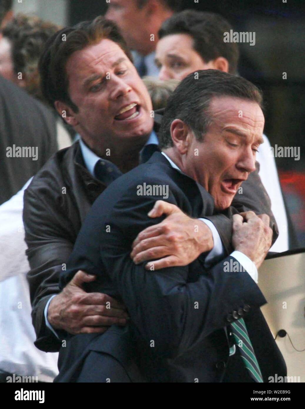 Travolta Williams1769.JPG New York, New York 07-31-07 John Travotta And Robin Williams  filming on the movie set of ''Old Dog'' Digital photo by ©Jack Jordan-PHOTOlink.net ONE TIME REPRODUCTION RIGHTS ONLY NO WEBSITE USE WITHOUT AGREEMENT Stock Photo