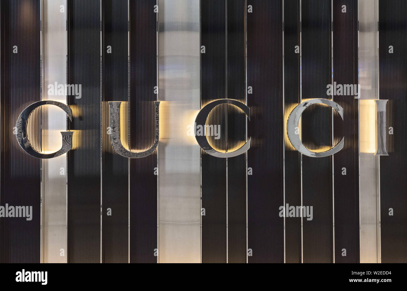 Gucci fashion store hong kong hi-res stock photography and images - Page 2  - Alamy