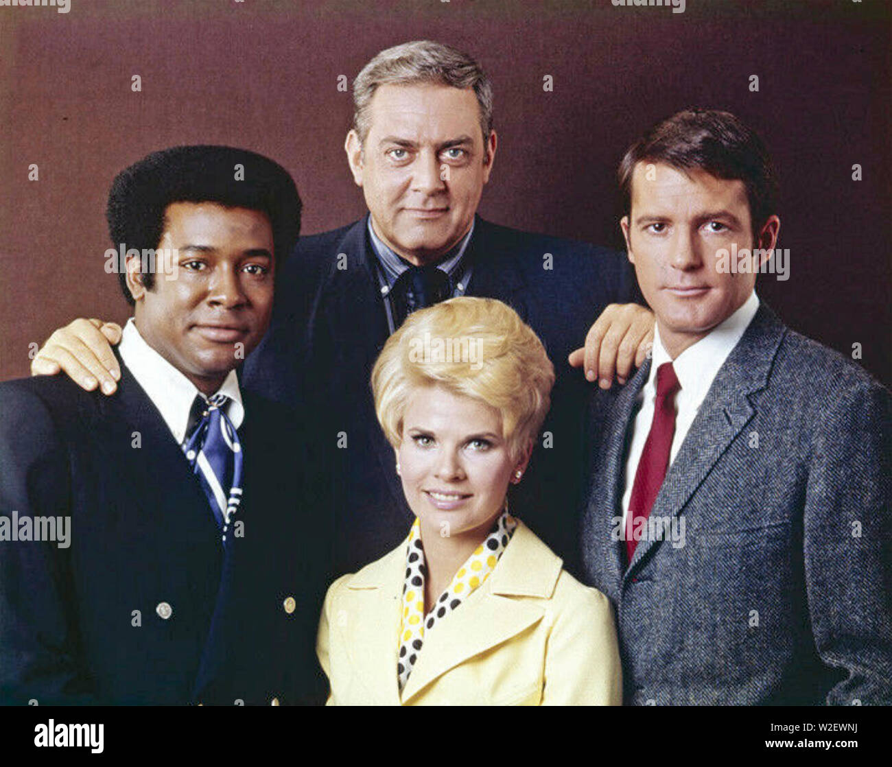 IRONSIDE NBC?Harbour Productions TV series  from left: Don Mitchell; Raymond Burr (top) Barbara Anderson, Don Galloway Stock Photo