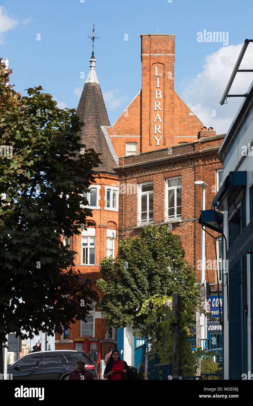 Battersea Library Lavender Hill Stock Photo Alamy