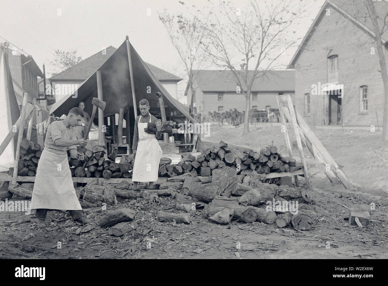 Washington barracks 1910s hi-res stock photography and images - Alamy