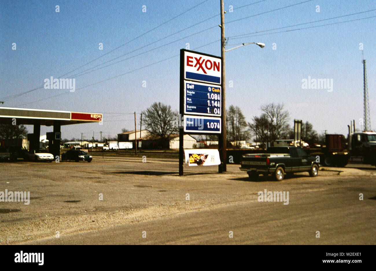 Exxon gas station hi-res stock photography and images - Alamy