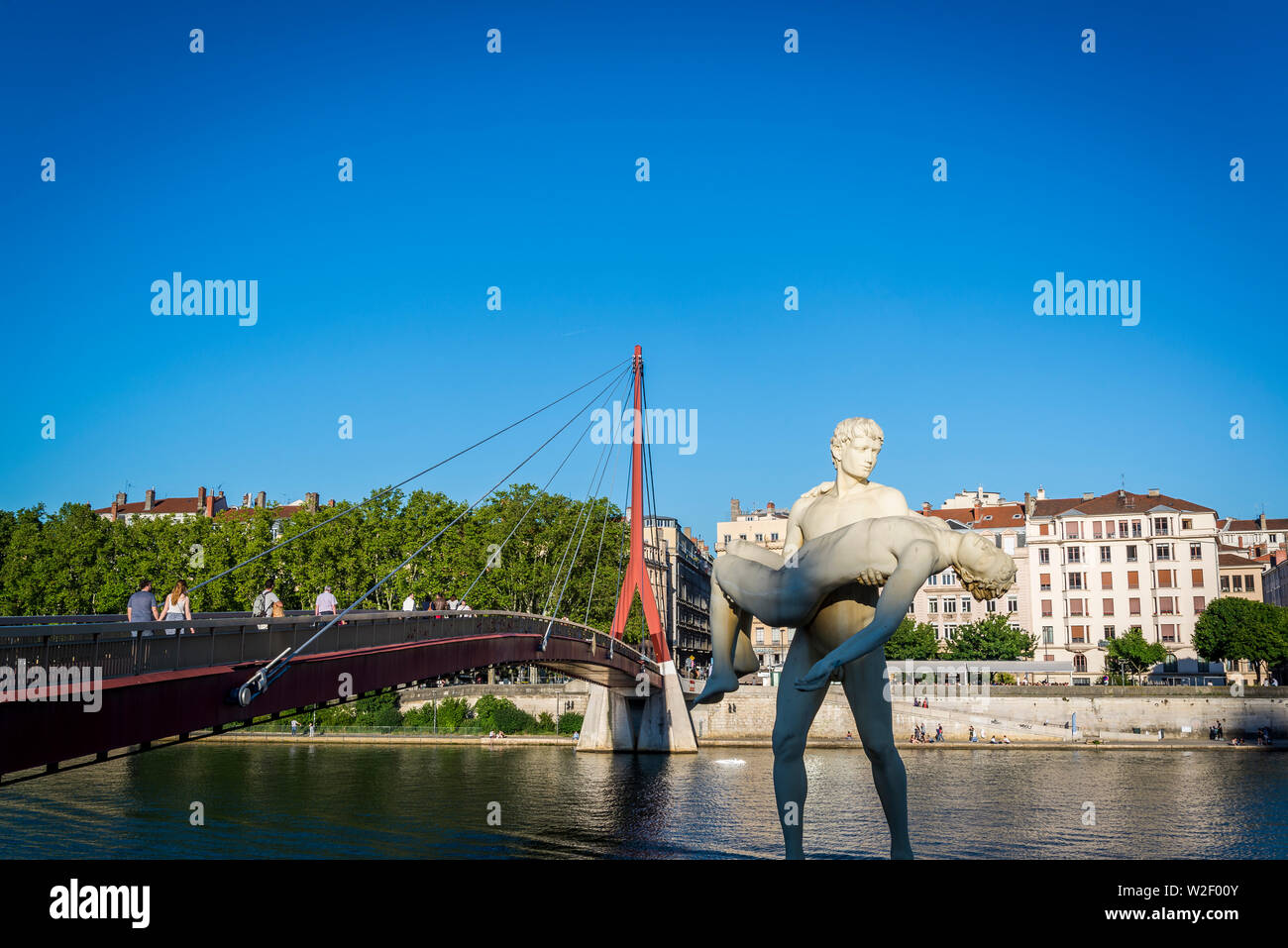 Statue The weight of One Self by Michael Elmgreen & Ingar Dragset and