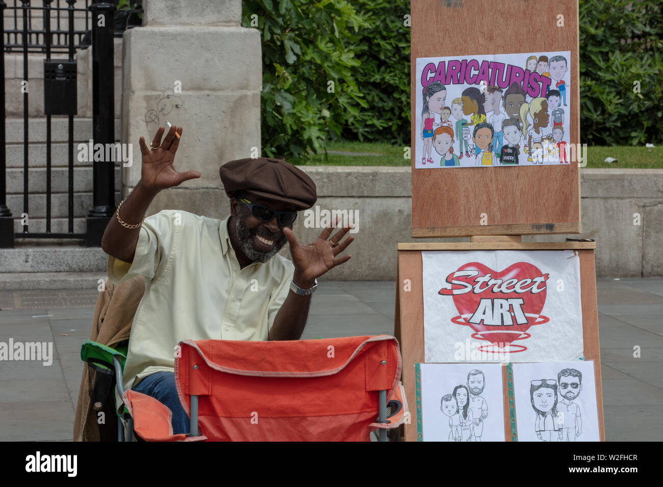 London busker, street artist, entertainer and caricaturist on Trafalgar ...