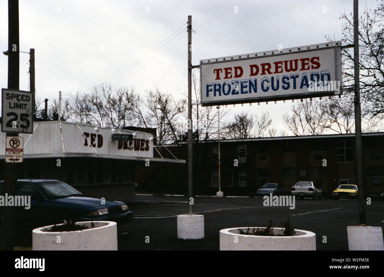 Ted Drewes Frozen Custard Store in St. Louis ca. 2002 Stock Photo Alamy