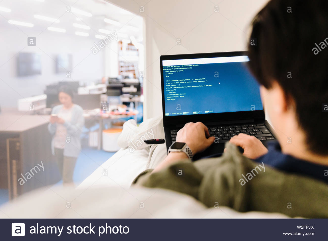 Laptop coding hi-res stock photography and images - Alamy