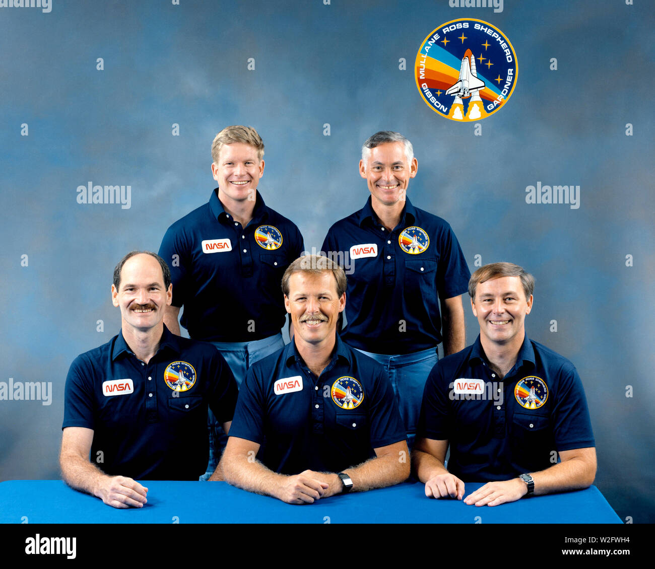 (seated left to right) astronauts Guy S. Gardner, Robert L. Gibson and Jerry L. Ross; and (standing, left to right) William M. Shepherd and Richard M. (Mike) Mullane Stock Photo