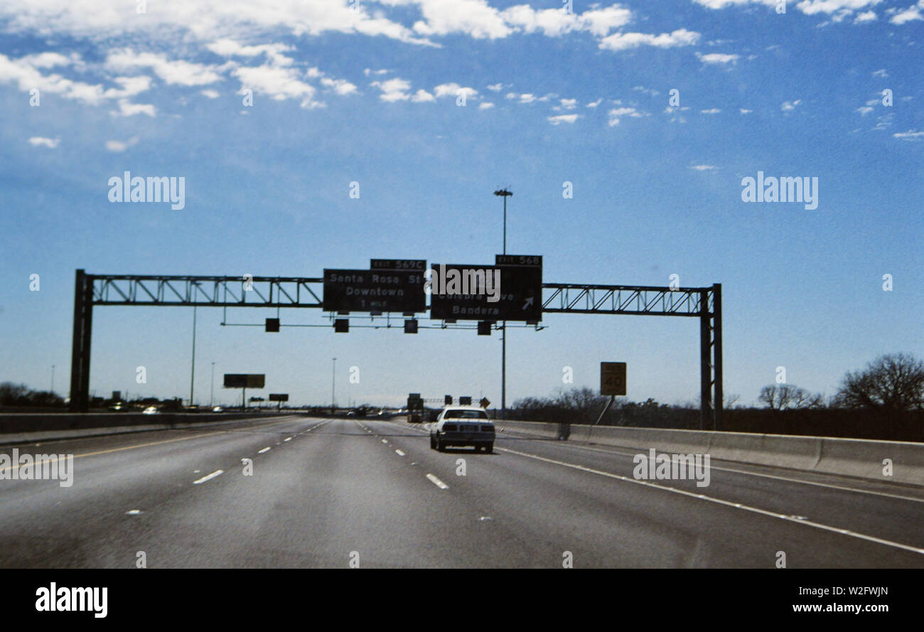 1995 san antonio highway signs hires stock photography and images Alamy