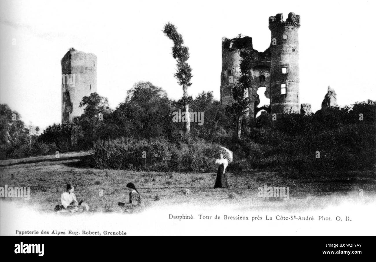 Chateau de bressieux, p121 L'Isère 1900-1920 - phot O R, papeterie des Alpes Eug Robert, Grenoble. Stock Photo